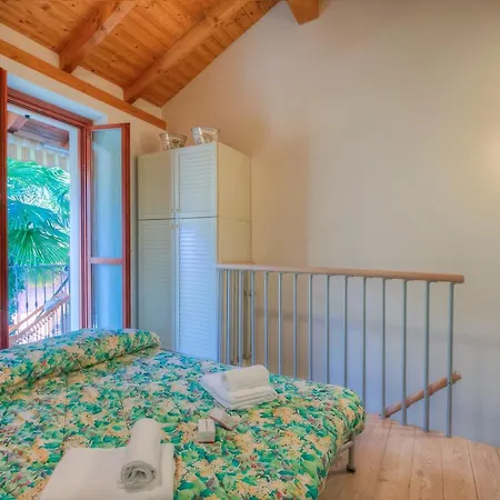 Ferienhaus La Piccola Casa Dell'uva Fragola - Happy