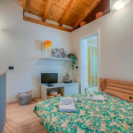 La Piccola Casa Dell'uva Fragola - Happy * Meina