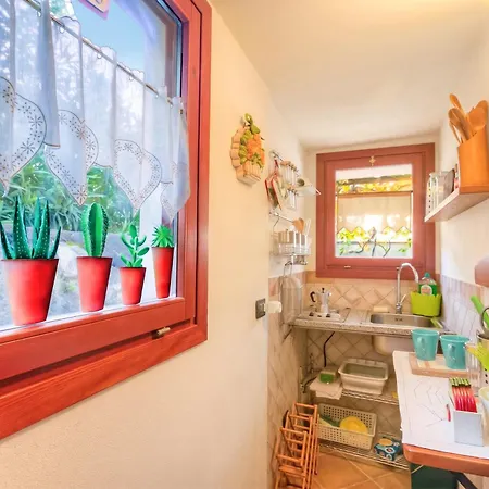 Holiday home La Piccola Casa Dell'Uva Fragola Next To The Lake - Happy Rentals *