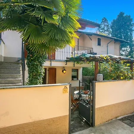 Holiday home La Piccola Casa Dell'Uva Fragola Next To The Lake - Happy Rentals Meina