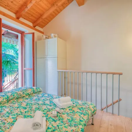 Holiday home La Piccola Casa Dell'Uva Fragola Next To The Lake - Happy Rentals Meina
