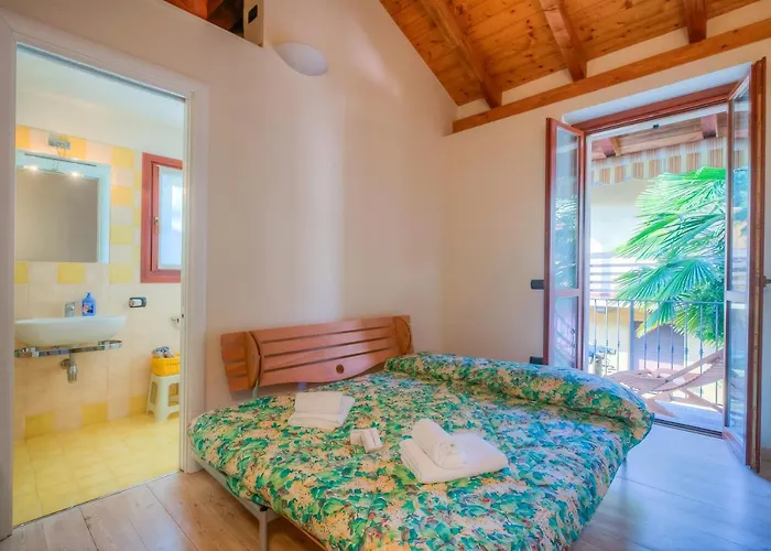 La Piccola Casa Dell'uva Fragola - Happy Meina