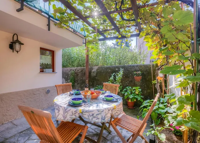 La Piccola Casa Dell'uva Fragola - Happy Dom wakacyjny Meina