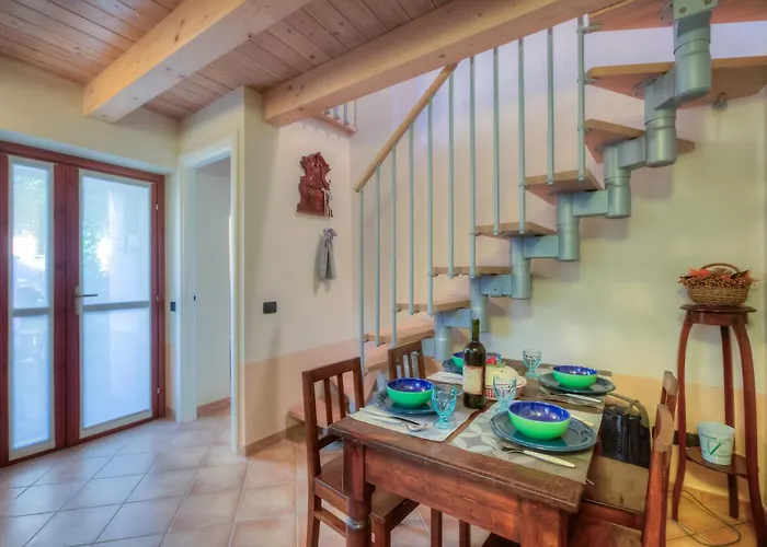 La Piccola Casa Dell'uva Fragola - Happy Meina